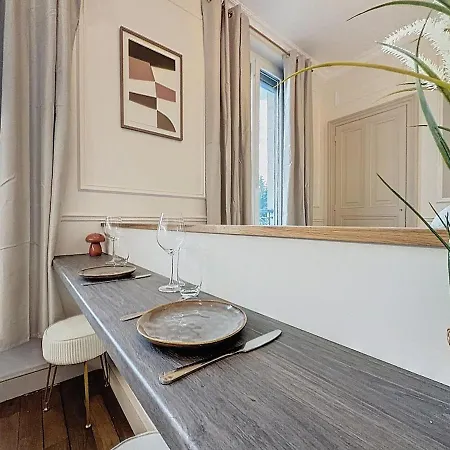 Le Cocon Chatelain Apartment