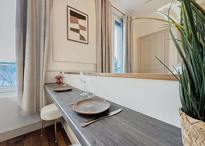 Le Cocon Chatelain Апартаменты